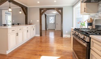 28 Rock Cut Rd, Bridgewater, CT 06752