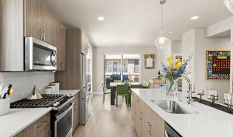 17163 SW WOODPECKER Ln, Beaverton, OR 97007