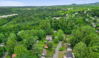 142 Dogwood St, Amherst, VA 24521