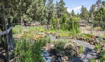 62824 Loma Vista Dr, Bend, OR 97701