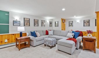 5 Myrtle Dr, Acton, MA 01720