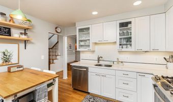 2320 SANFORD St, Alexandria, VA 22301