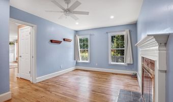 8614 BRAEBURN Dr, Annandale, VA 22003