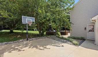28 CLARK Rdg, Hockessin, DE 19707