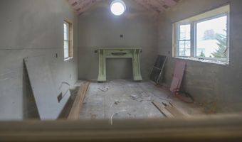 11 Durham St, Belfast, ME 04915