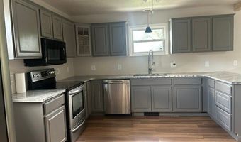 2372 Triplett Blvd, Akron, OH 44312