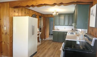 135 Riverside Dr, Alma, MI 48801