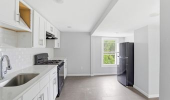 13 Cottage St, Bayonne, NJ 07002