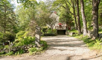 4 Cemetery Rd, Canton, CT 06019