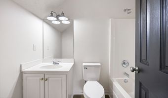 1029 Regency Dr, Acworth, GA 30102