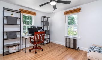 69 Delwood Rd, Warwick, RI 02889