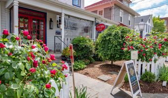 110 E SPRING St, Alexandria, VA 22301