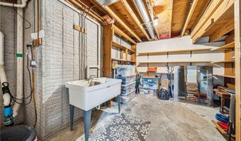 2013 Deerfield Dr, Ashtabula, OH 44004