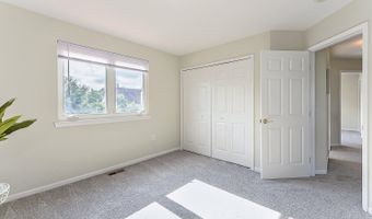 2400 Rockport Ct, Ann Arbor, MI 48103