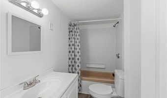 11 East Dr, East Providence, RI 02916