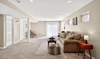 1428 Tahoe Valley Ct, Ballwin, MO 63021