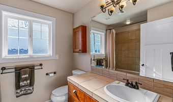 345 Fair Oaks Ave, Ashland, OR 97520