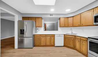 1030 S Fernandez Ave S 4-M, Arlington Heights, IL 60005