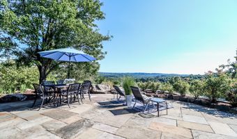 10 Trailing Ridge Rd, Brookfield, CT 06804