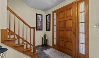 58 CRESTVIEW Dr, Appleton, WI 54915