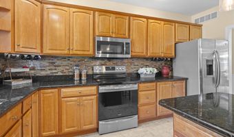 4 Monticello Dr, Amherst, NH 03031