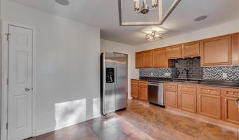382 Cedar Run Dr, Ballwin, MO 63021
