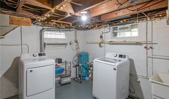 3539 Carper Ave, Akron, OH 44312