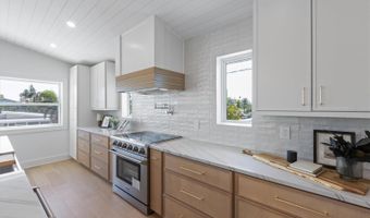 616 FERN St, Anna Maria, FL 34216
