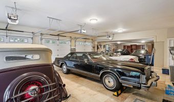 10813 LOCKLAND Rd, Potomac, MD 20854