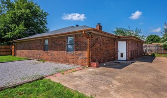 3208 California Ave, Chickasha, OK 73018