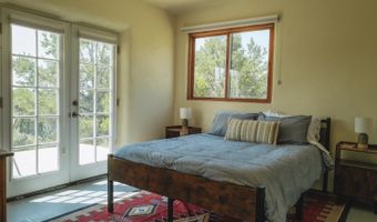 38 Tres Lomas, Arroyo Hondo, NM 87529