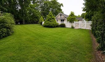 81 Union Ave, Amityville, NY 11701