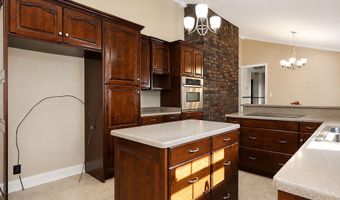 725 Oak Grove Rd, Benton, TN 37307