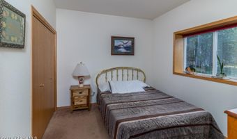 935 French Point Dr, Bonners Ferry, ID 83805