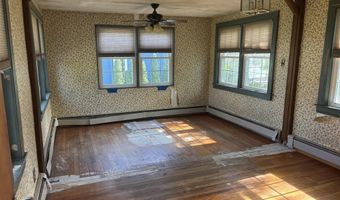 6 Pleasant St, Blackstone, MA 01504