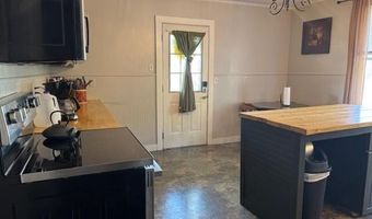 89 Larkin St, Bangor, ME 04401