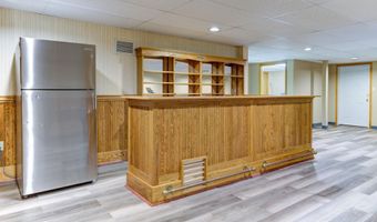 9 University Pl, Amsterdam, NY 12010