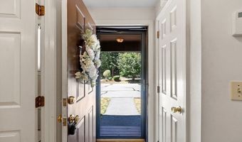 35 Chandler Dr 35, Atkinson, NH 03811