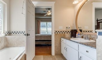 10720 NE 10th St, Midwest City, OK 73130