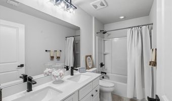 300 Crest Ln, Adams Twp., PA 16046