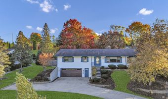 1405 Surrey Ln, Algonquin, IL 60102