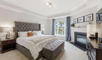 705 N ASHTON St, Alexandria, VA 22312