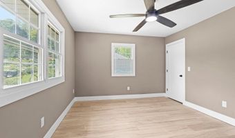 8 Andrea Dr, Alloway, NJ 07462