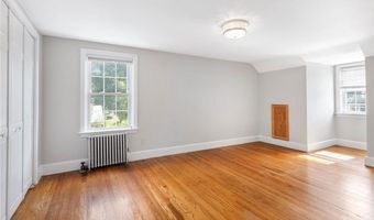 16 Elm Ave, East Providence, RI 02916