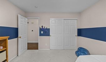 915 Timber Glen Ln, Ballwin, MO 63021