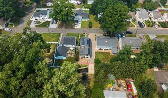 92 Blauvelt Ave, Bergenfield, NJ 07621