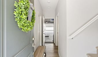 225 Royal Gln Unit #410, Escondido, CA 92025