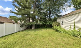 207 New York Ave, Bergenfield, NJ 07621