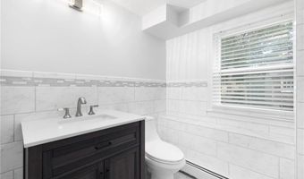 15 Laforge Dr, Coventry, RI 02816
