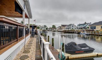61 Yardarm Ct, Bayville, NJ 08721